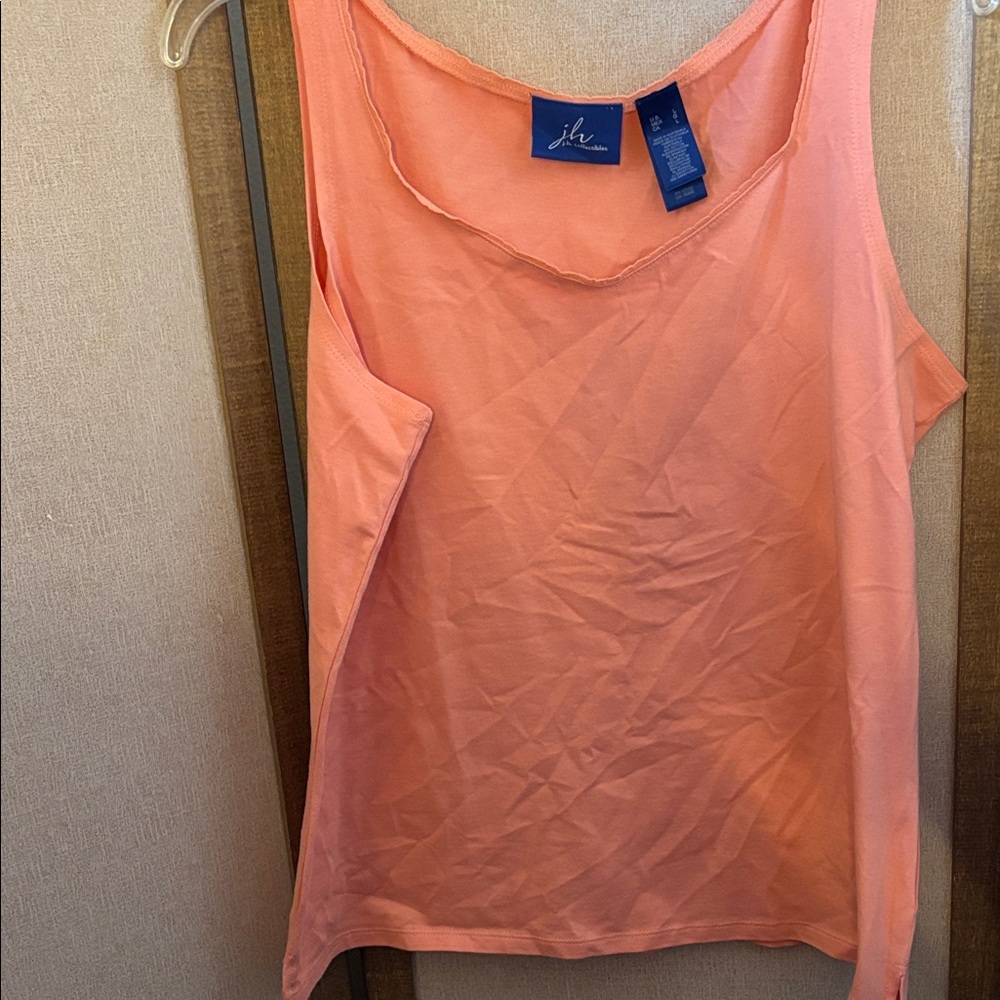 JH Collectibles apricot Tank Top large